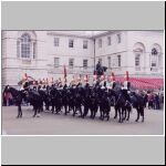 buckinghampalace-horseguard.jpg