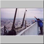 tourmontparnasse-fallingover.jpg